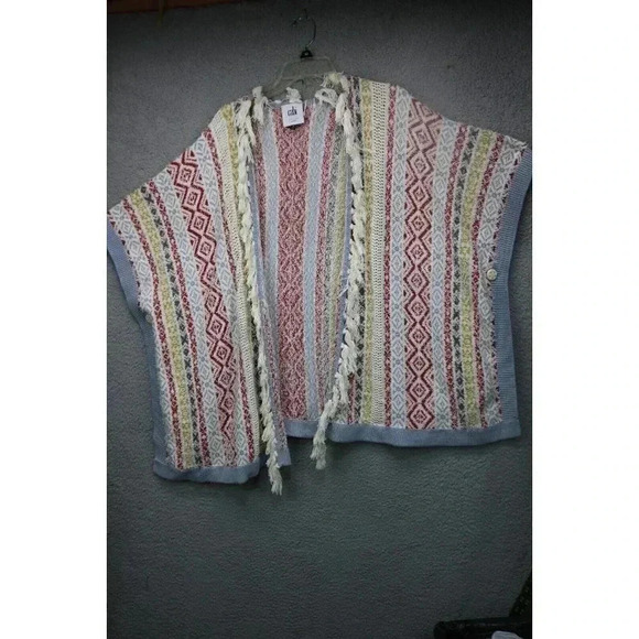 Cabi-Love Carol Collection Siesta Poncho Sweater-XS/S-Fringe-Bohemian-Hippie - Picture 2 of 10